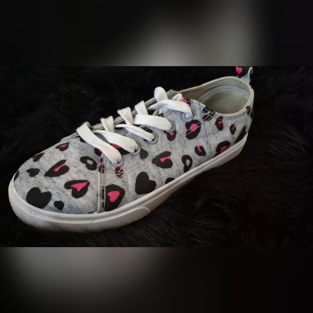 FabKids Gray and Pink Heart Sneakers